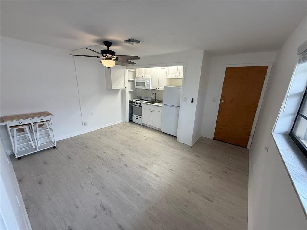 347 Elm St - Photo 5 of 15