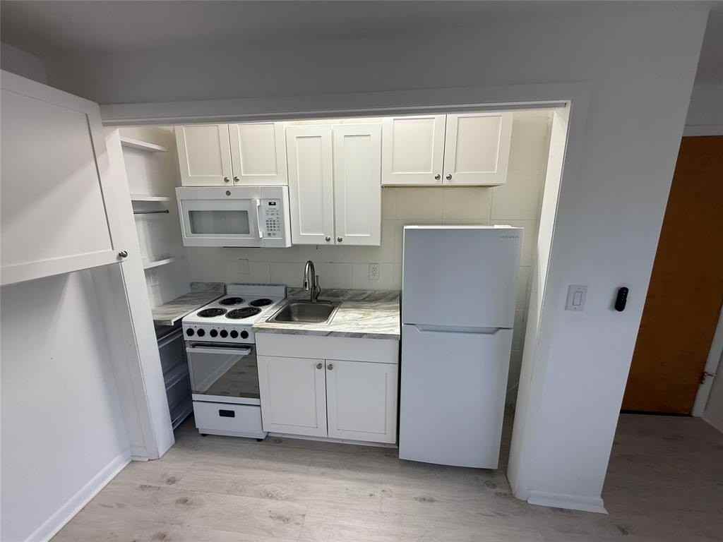 347 Elm St - Photo 6 of 15