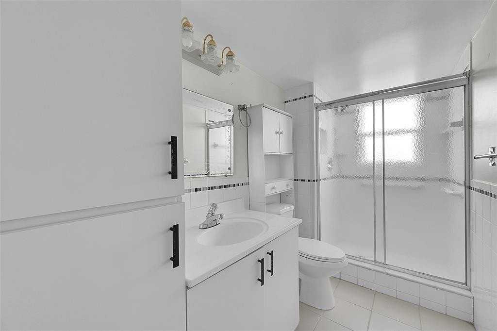 7210 Lake Circle Dr #401 - Photo 7 of 10