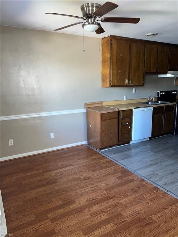 835 51st St #B - Photo 5 of 20