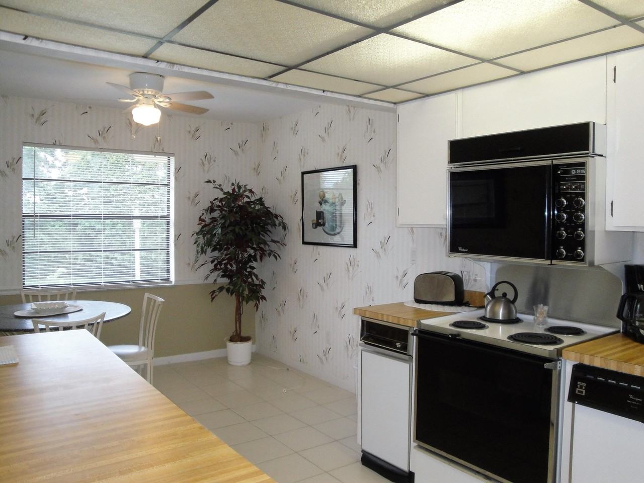 20 Westgate Ln #F - Photo 4 of 50