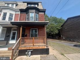 2111 Penn St - Photo 1 of 1
