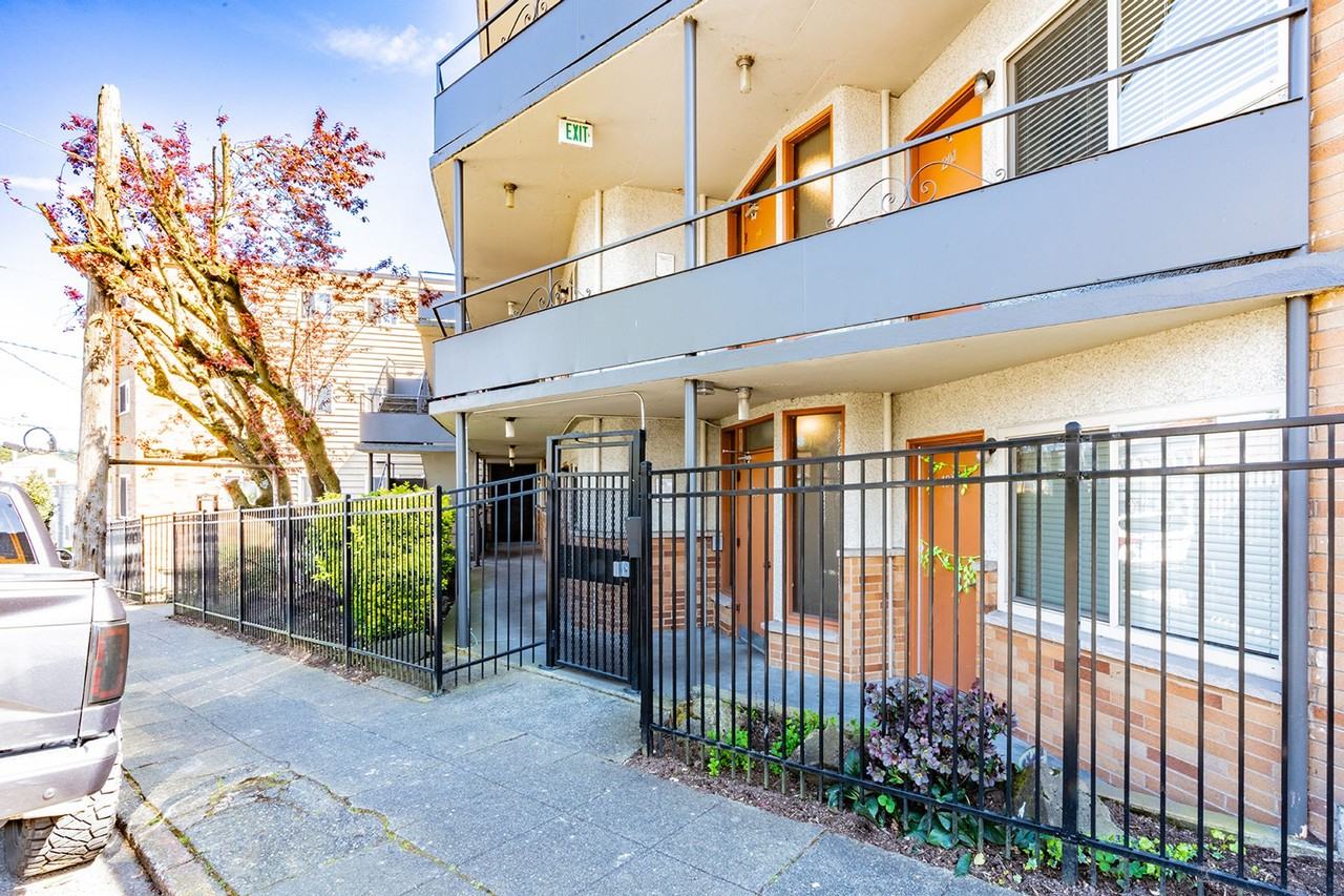 Lake Vista Apartments - Photo 6 of 33