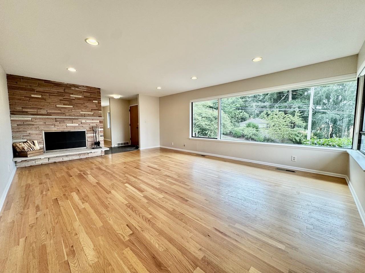 3116 W Emerson St - Photo 2 of 27