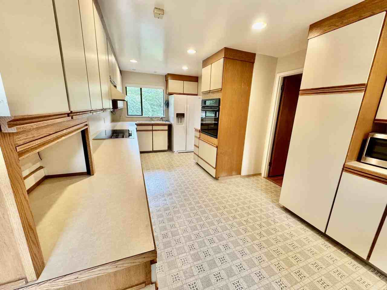 3116 W Emerson St - Photo 6 of 27