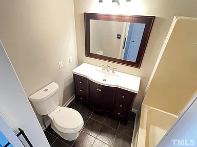 1607 Atkins Rd - Photo 3 of 11