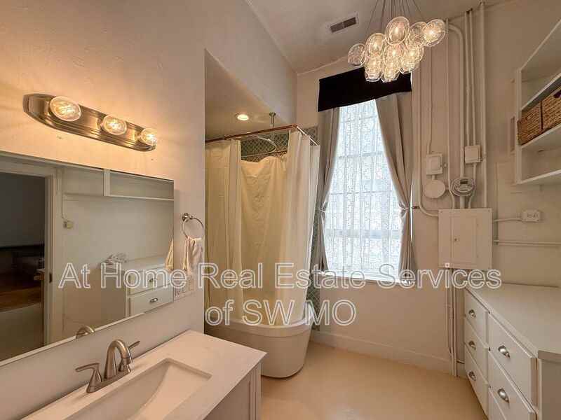 137 Park Central Sq #218 - Photo 5 of 12