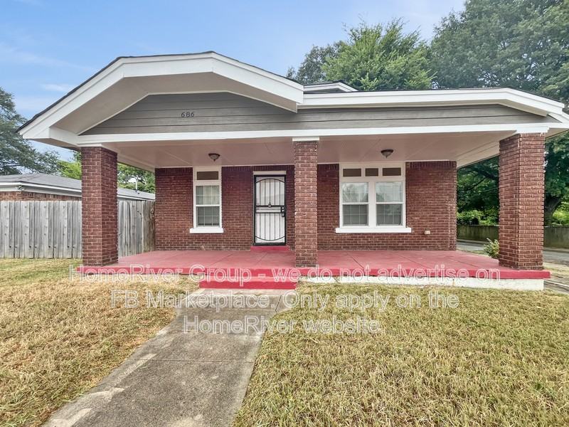 686 E Mallory Ave - Photo 2 of 21