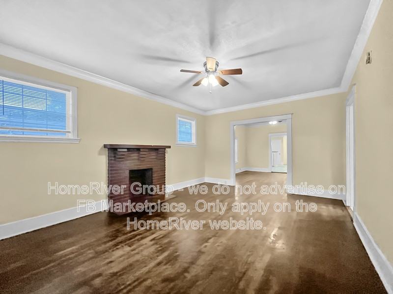 686 E Mallory Ave - Photo 3 of 21