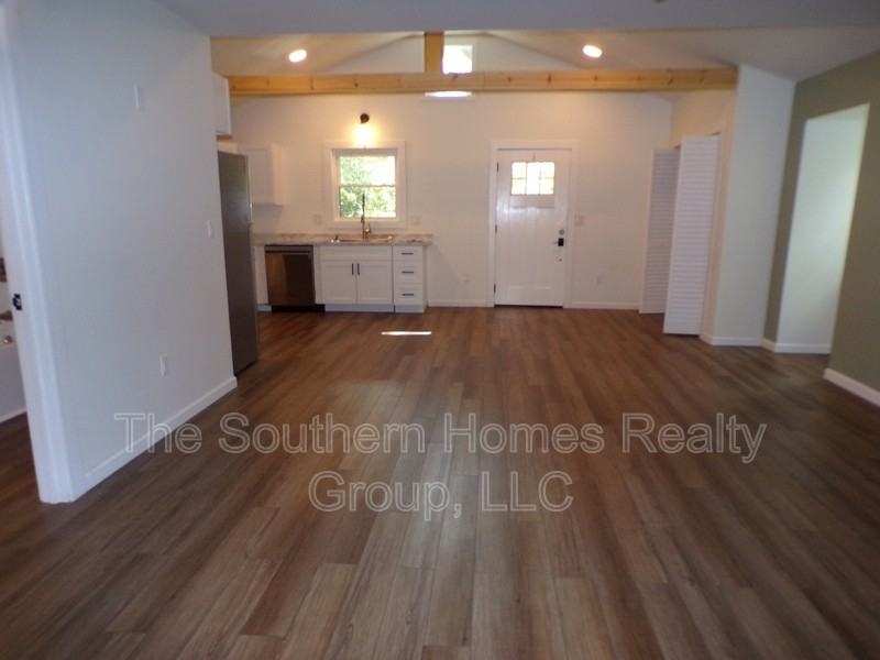 342 Grady Rd - Photo 3 of 9