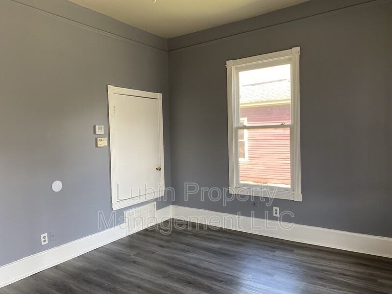 319 Lema Pl - Photo 3 of 4