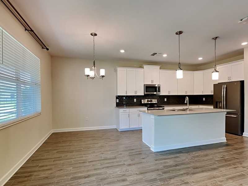 472 Brunswick Dr - Photo 5 of 22