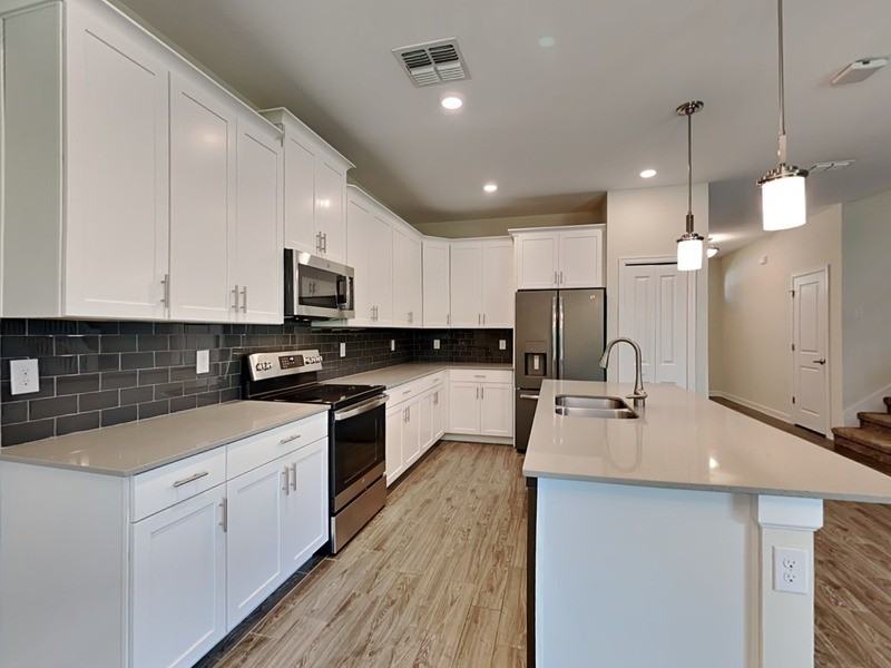 472 Brunswick Dr - Photo 6 of 22