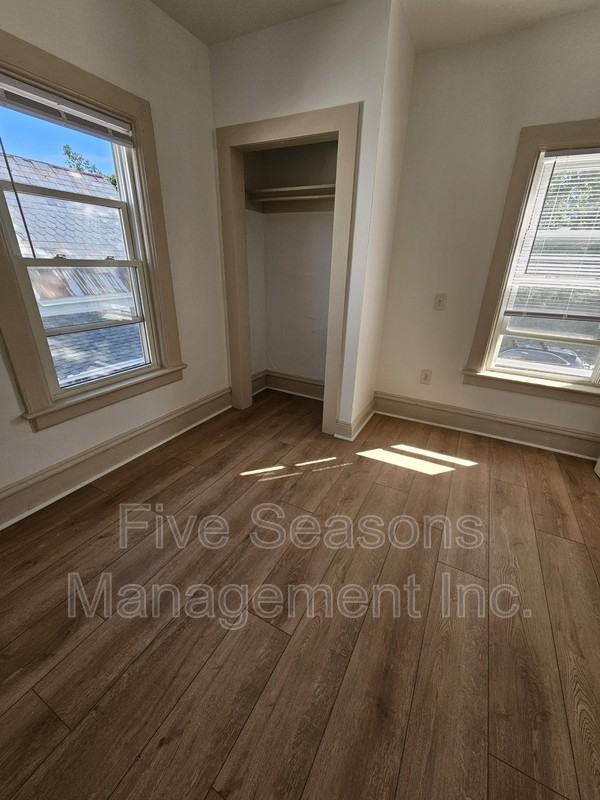 206 N Champlain St - Photo 6 of 18