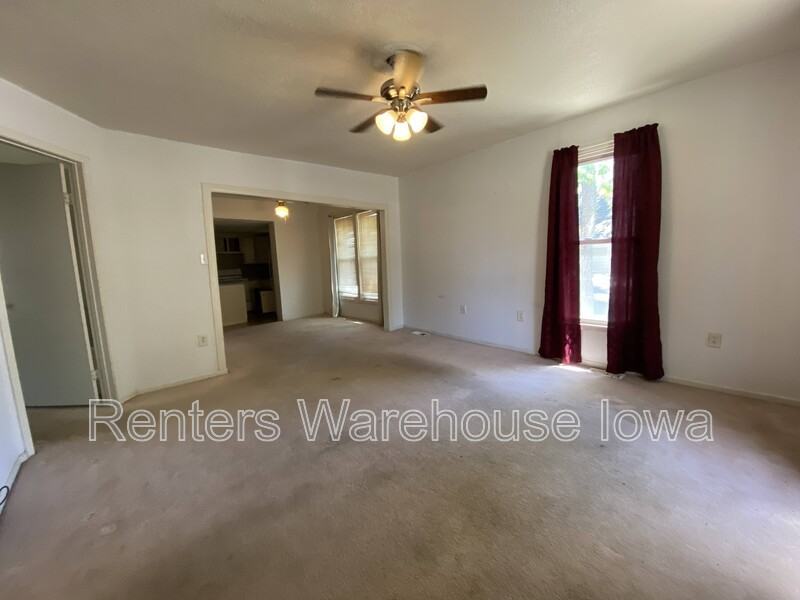 409 2nd St - Photo 5 of 17