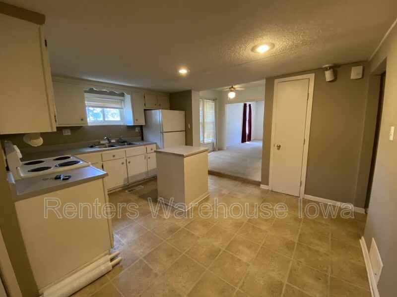 409 2nd St - Photo 7 of 17