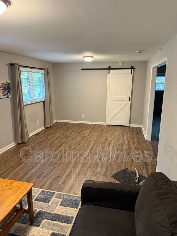 16 Flower Dr - Photo 5 of 27