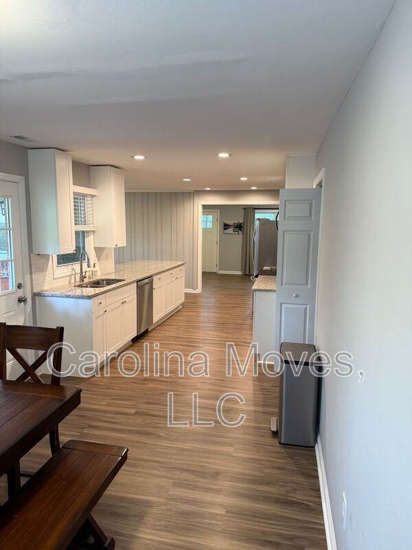 16 Flower Dr - Photo 6 of 27