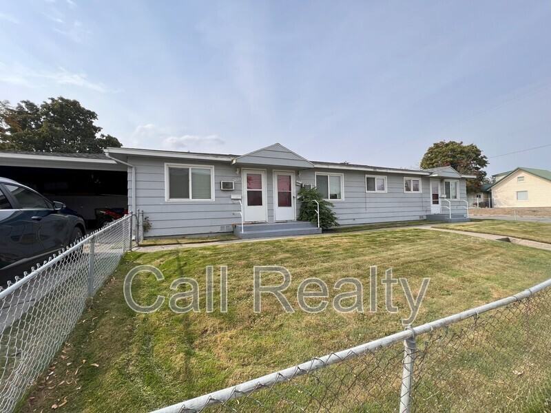 5227 N Crestline St - Photo 3 of 8