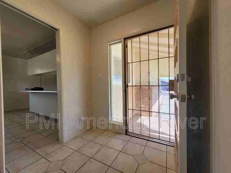 9060 Talisman Dr - Photo 2 of 13