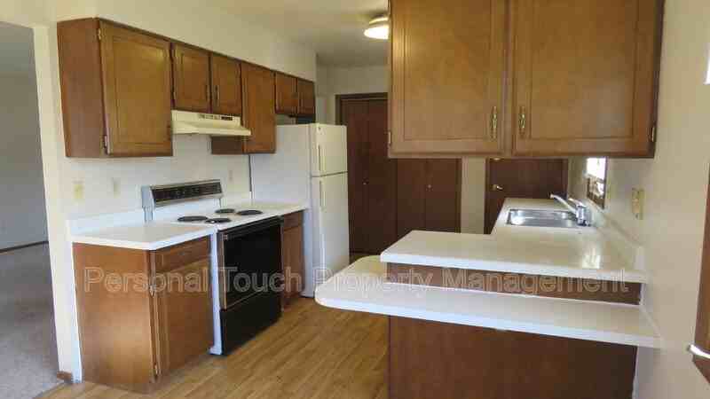 1346 17th St S - Photo 2 of 28