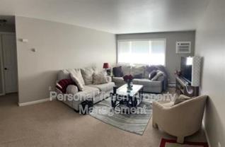 1828 14th St S #4 - Photo 1 of 1