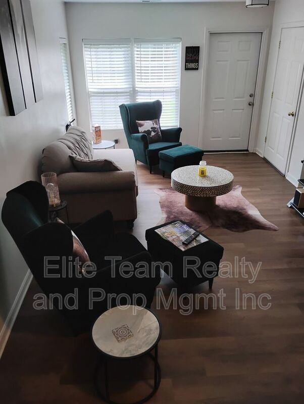 336 Lutz Ave - Photo 2 of 17