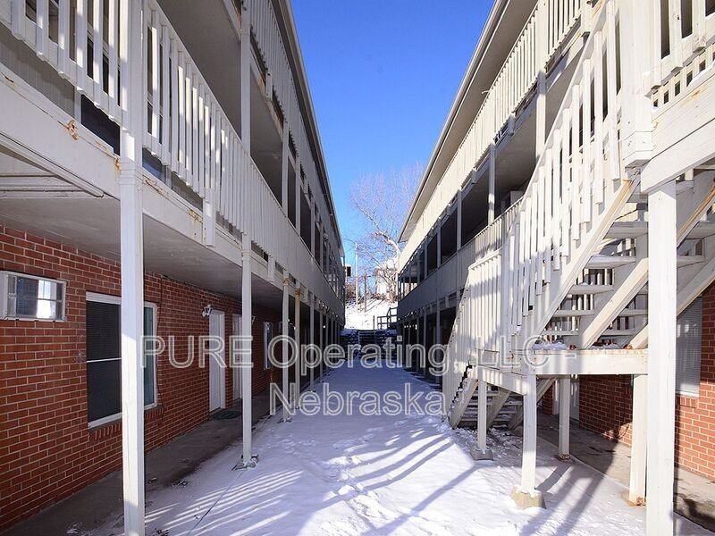 616 N 46th St #11 - Photo 4 of 24