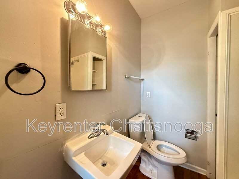 112 South Seminole Drive #A - Photo 4 of 8