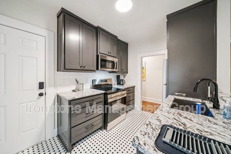 1435 S Peoria Ave - Photo 6 of 28