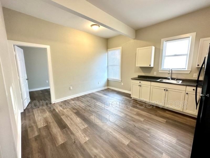 1827 Proctor Ave - Photo 4 of 9