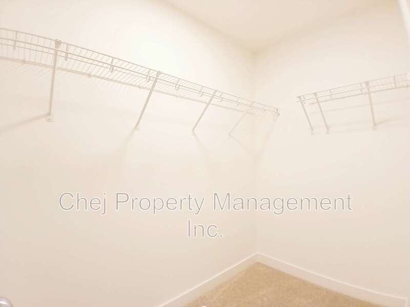 1946 209 St Nw - Photo 6 of 22