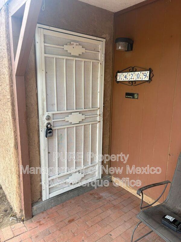 14209 Turner Pl Ne - Photo 2 of 31