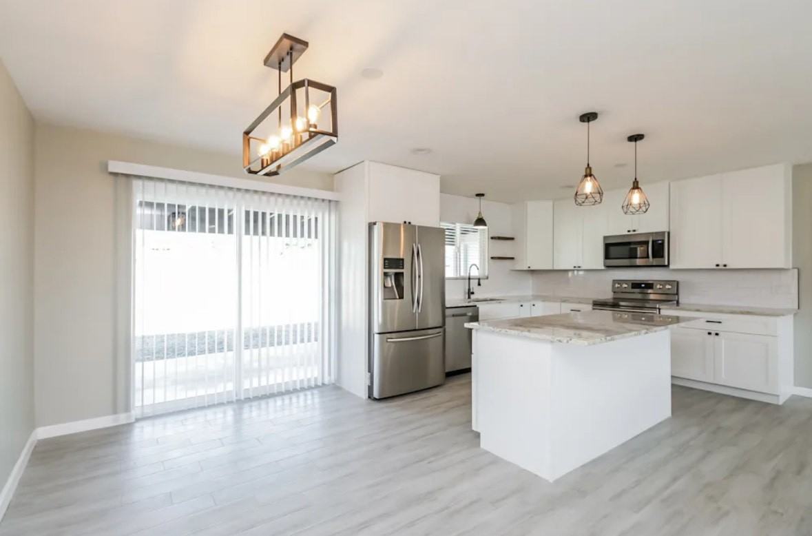 W Romo Jones St - Photo 2 of 17