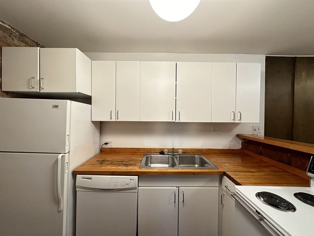 600 W Surf St #2 - Photo 3 of 21
