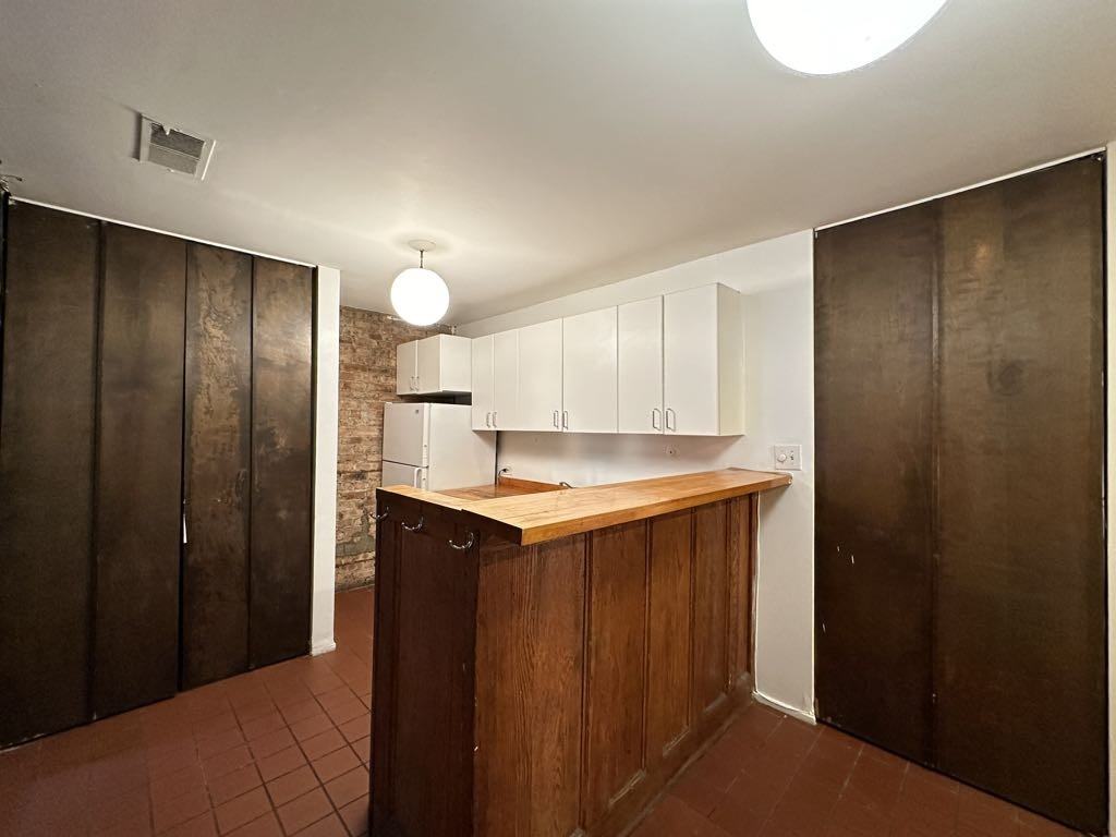 600 W Surf St #2 - Photo 5 of 21