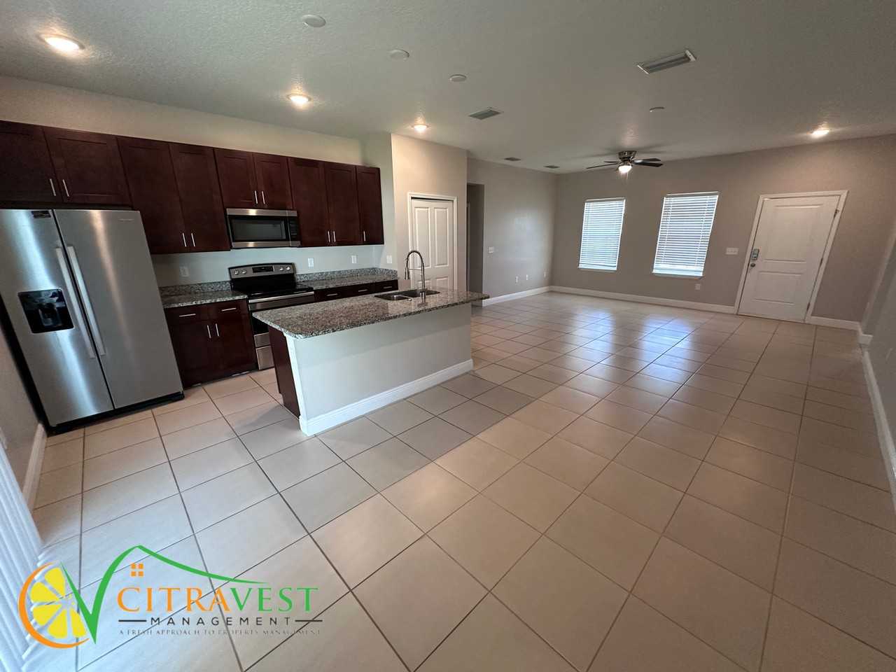 383 Marion Oaks Trl - Photo 2 of 13