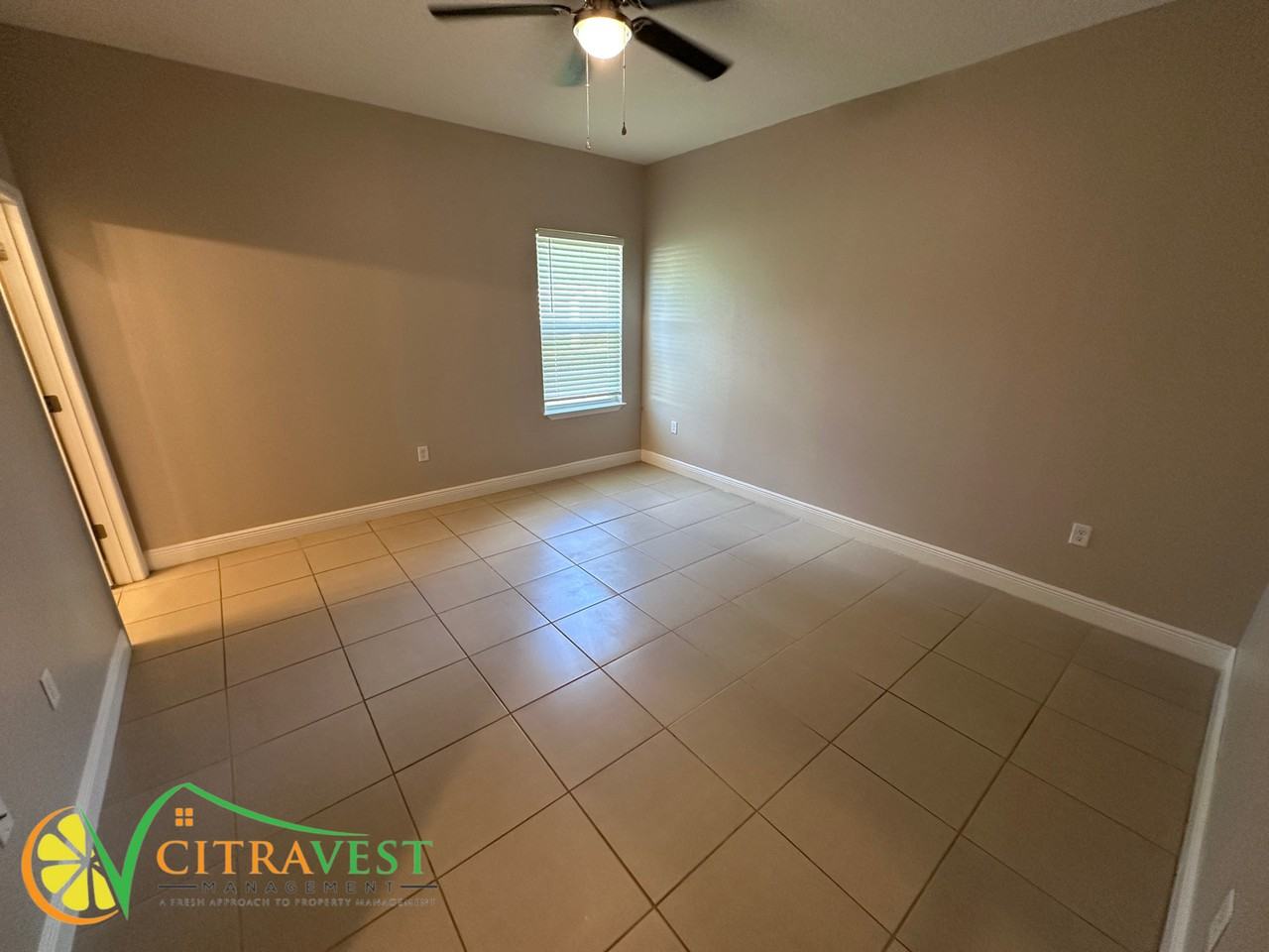 383 Marion Oaks Trl - Photo 5 of 13