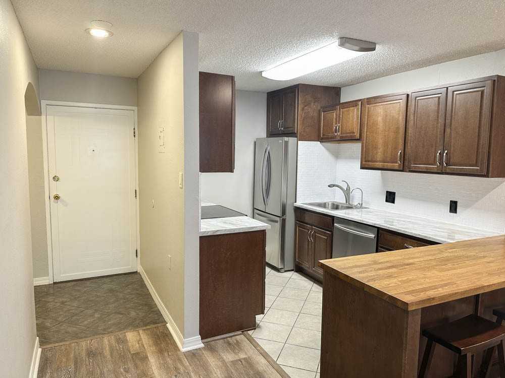 1243 N Washington St #306 - Photo 5 of 32