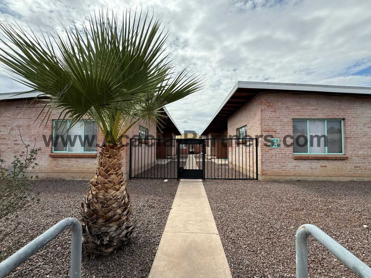 3944 E Poe St - Photo 2 of 17