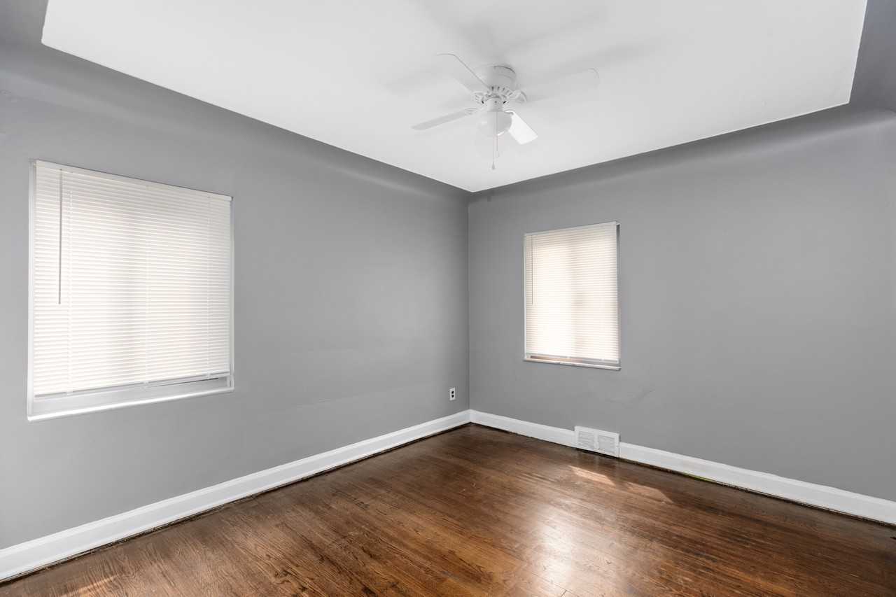 12527 Longview St - Photo 2 of 27