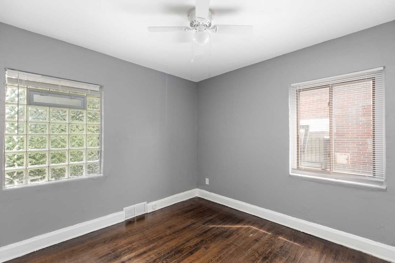 12527 Longview St - Photo 3 of 27