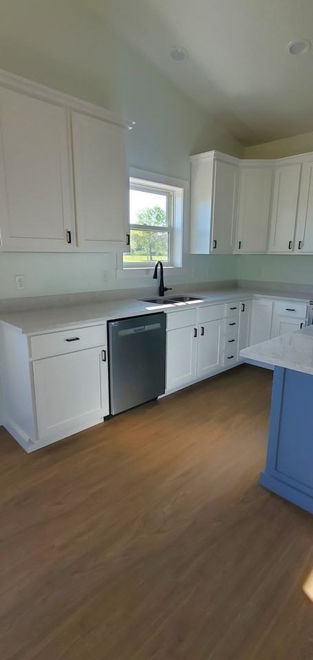 1231 Wisteria Ln - Photo 5 of 22