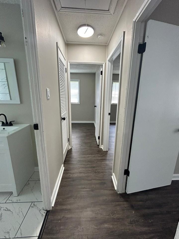 3311 Baskin St - Photo 4 of 8