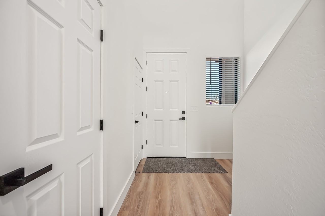 5505 W Palmaire Ave #3 - Photo 4 of 30