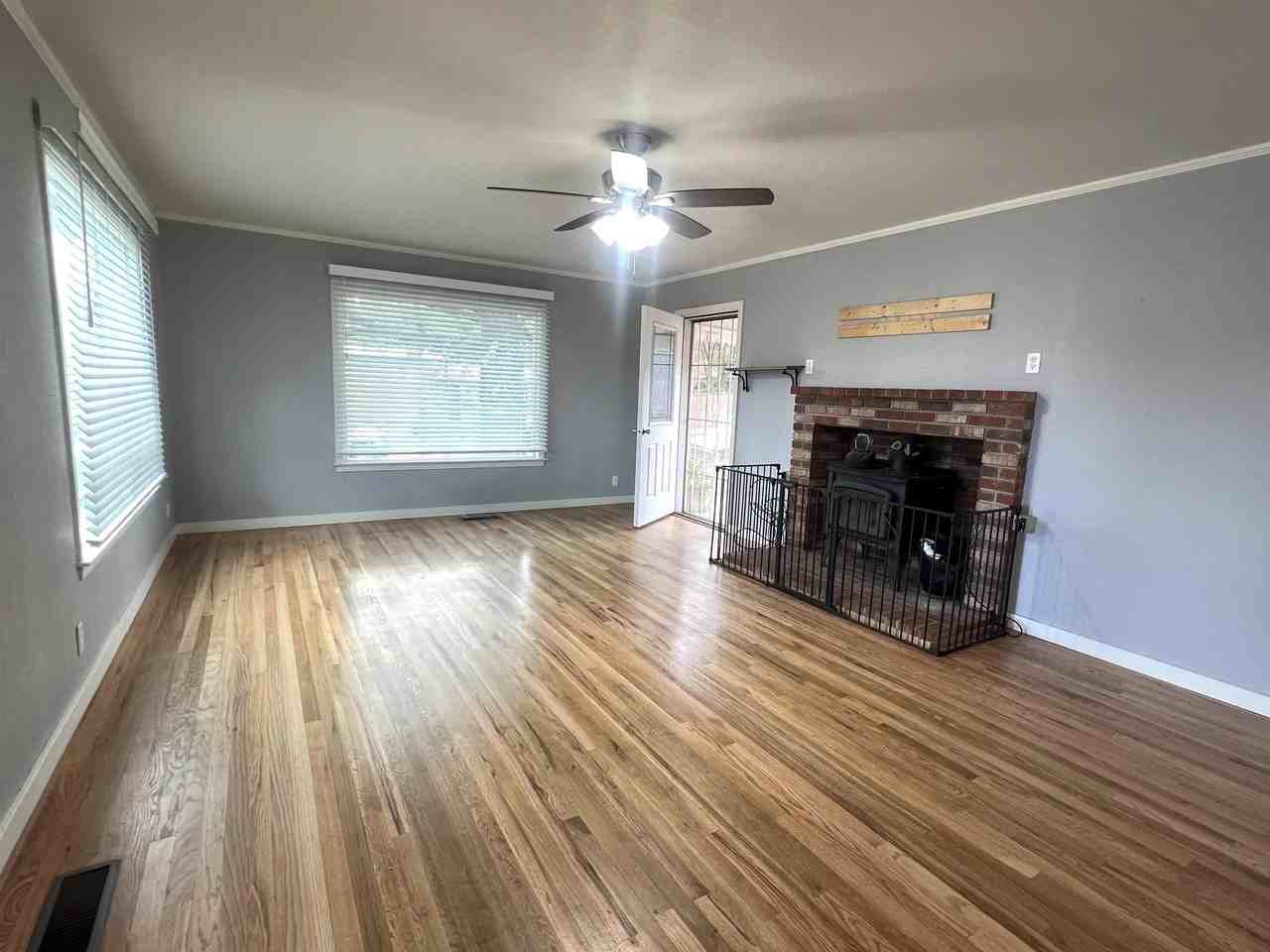 201 Sherman St - Photo 3 of 19