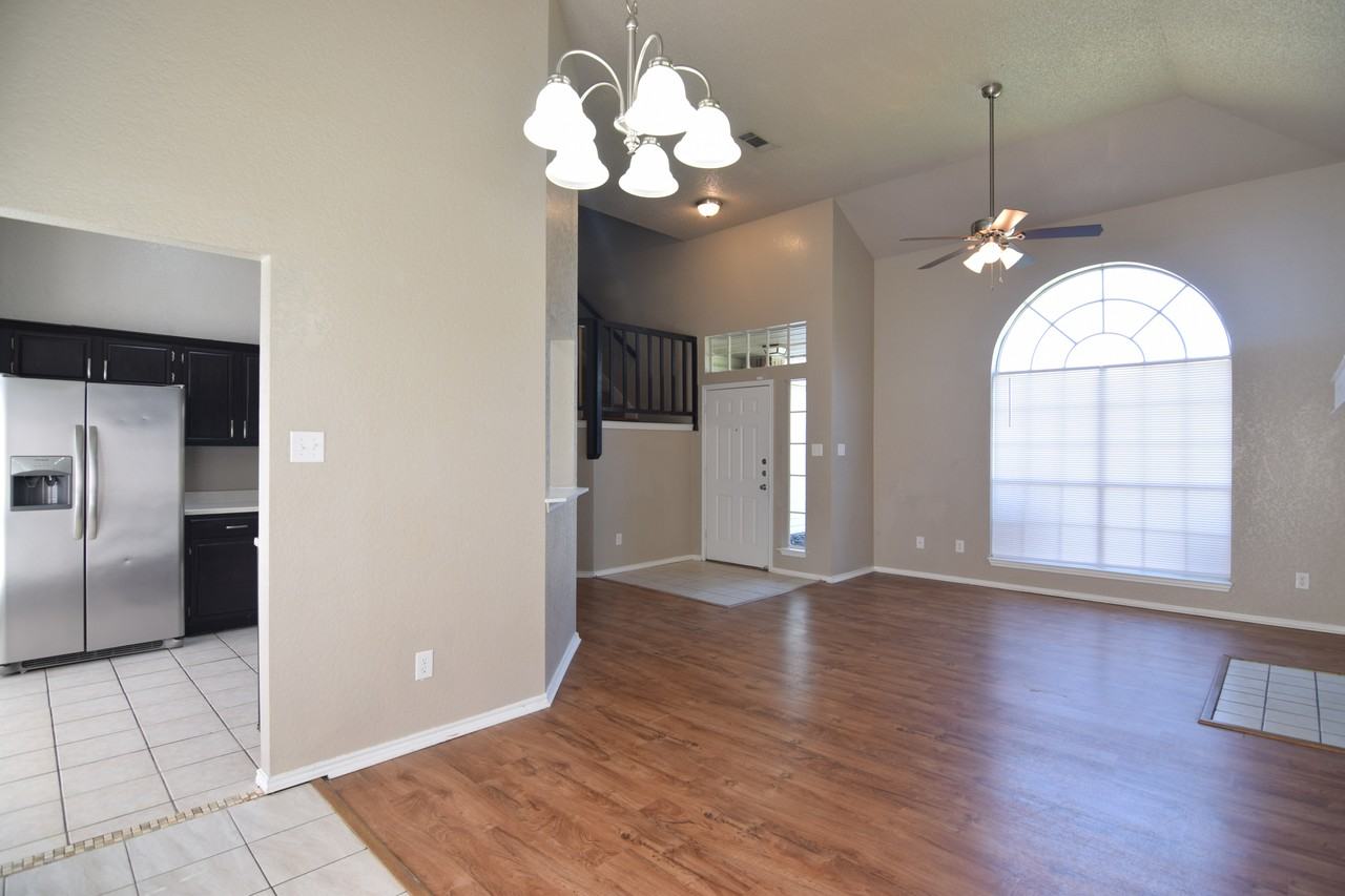 2408 Bluebonnet Dr - Photo 6 of 28