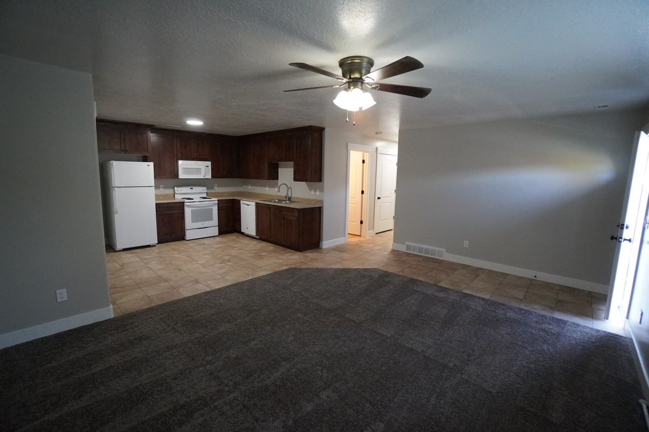 52 Wn - Photo 2 of 14