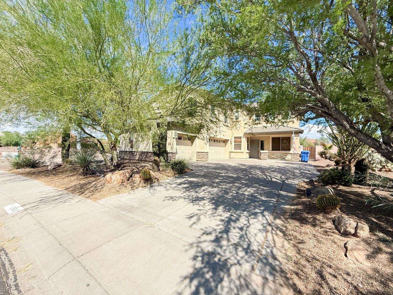 2569 E Quiet Hollow Ln - Photo 3 of 41