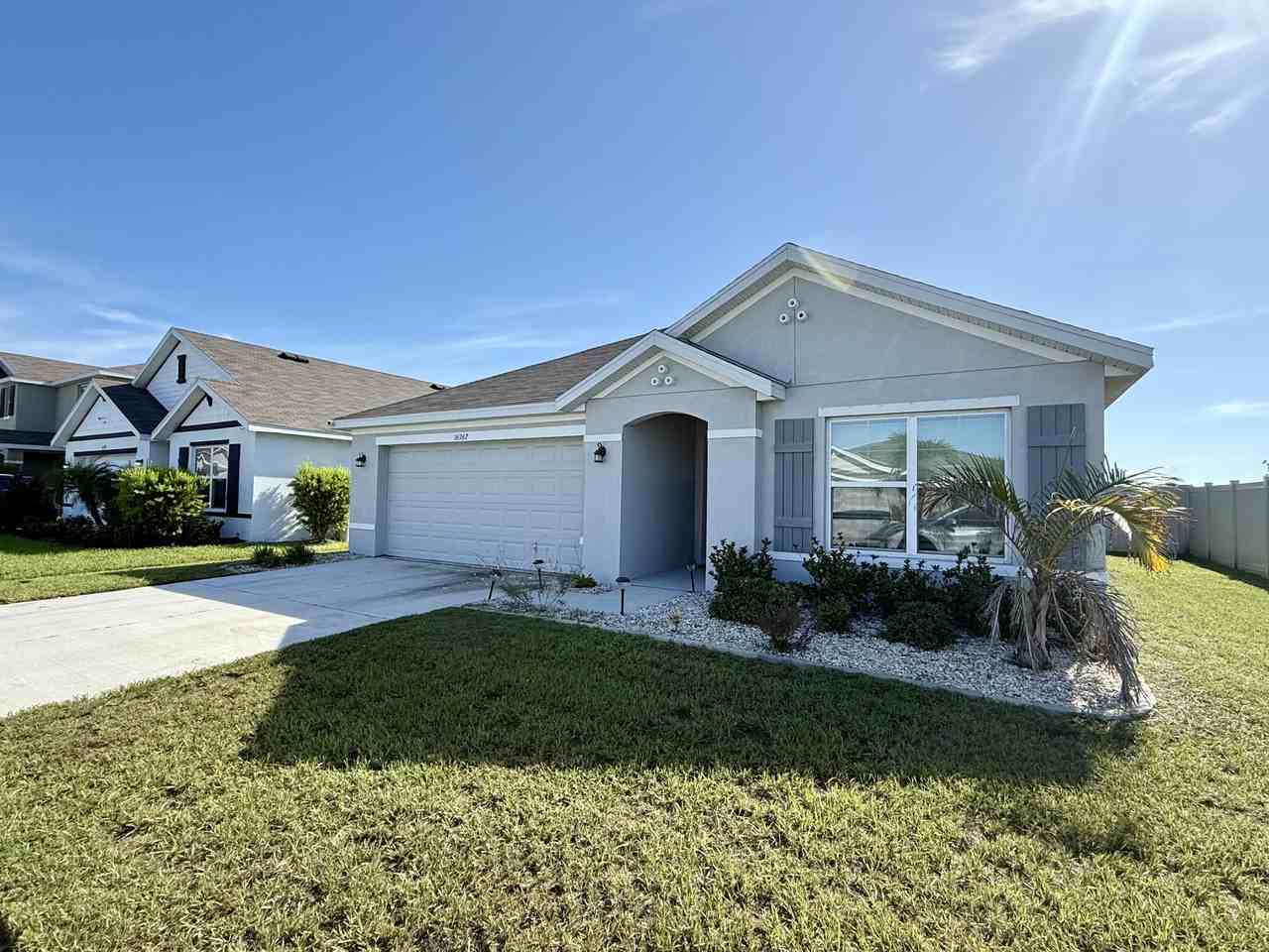 16762 Parker River St - Photo 2 of 33